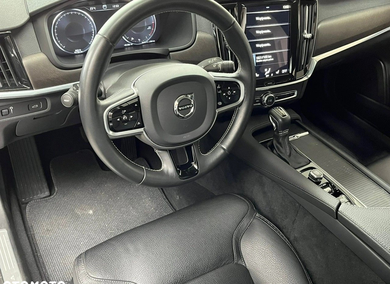 Volvo V90 Cross Country cena 159500 przebieg: 83000, rok produkcji 2019 z Krzyż Wielkopolski małe 67